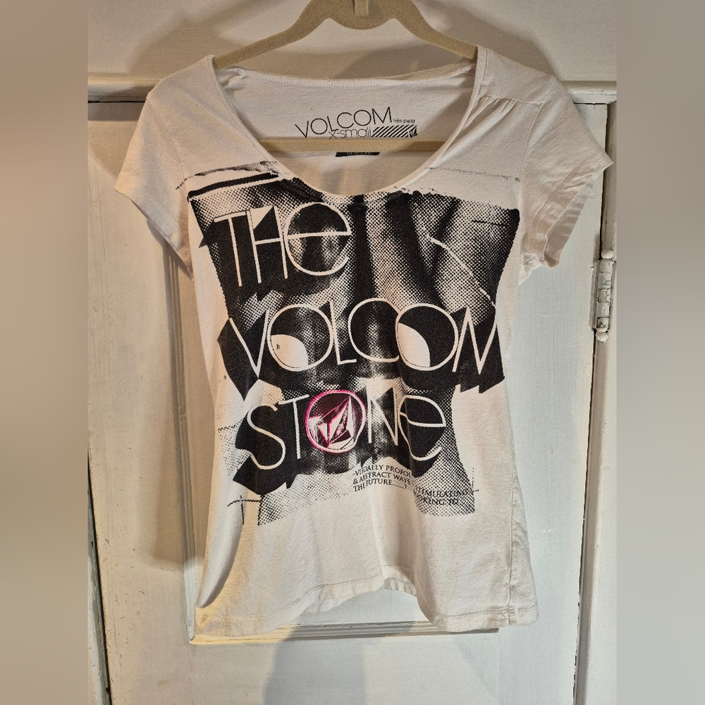 Volcom Graphic Tee in Cream and Black